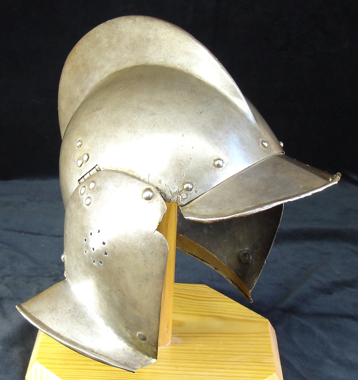 Medieval helmets senturinmake