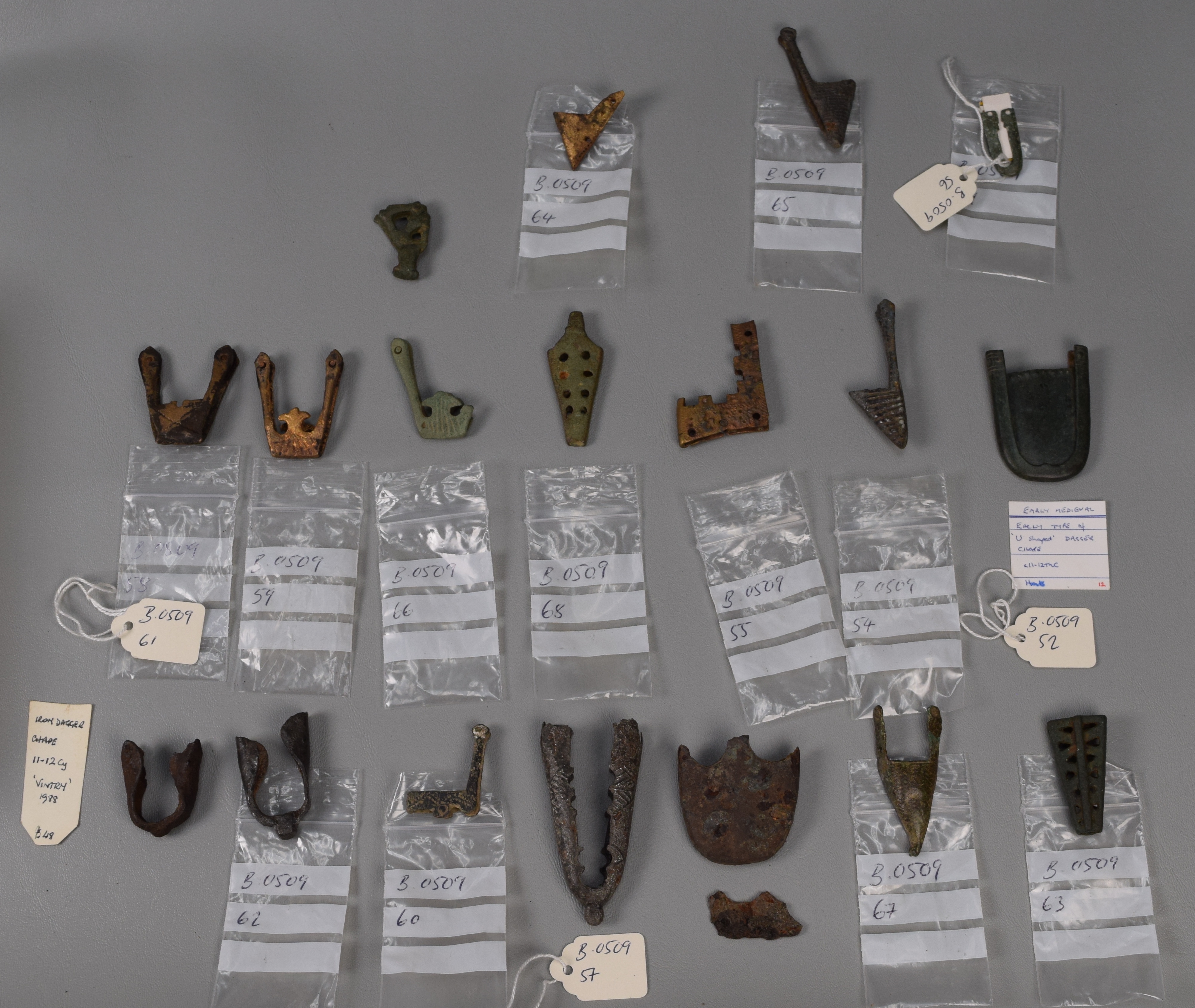 Lot of chapes - cr-trinkets-20-a