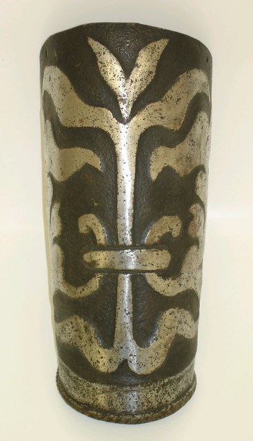 German outer plate from a black and white vambrace